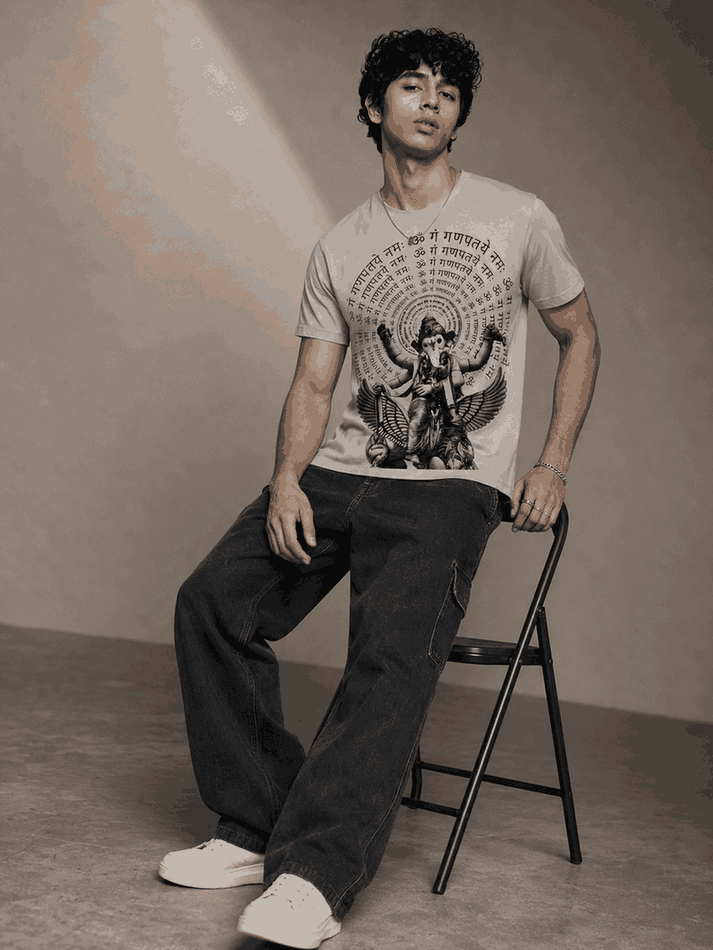 ARTSMRFCE003-GREY-3B_5